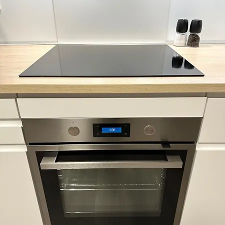 Apartment Varm Kjellerleilighet Med Parkering Og Lader