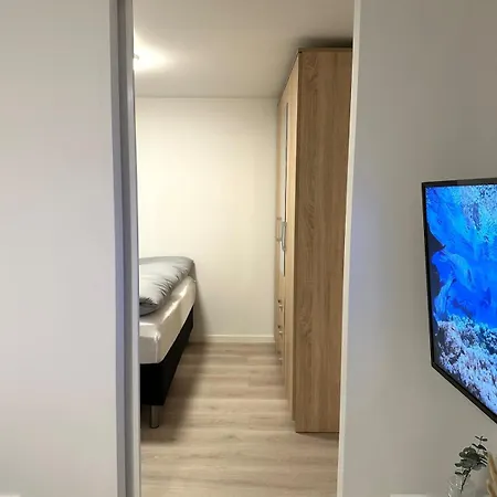 דירה Varm Kjellerleilighet Med Parkering Og Lader *